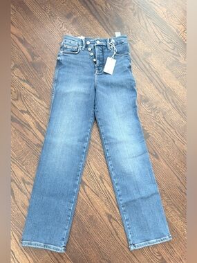 NWT’s:   Good American Good Curve Straight Leg Jeans in Medium Blue Wash